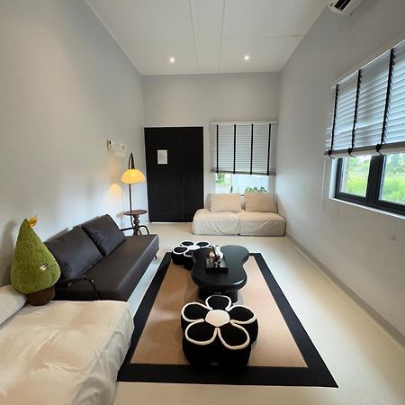 Zen Retreat Glass Pool Villa Taiping Bagian luar foto